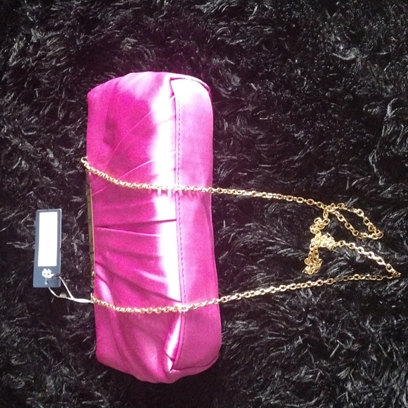 Purse - Picture 1 of 4